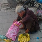 Cụ già với tình yêu lao động