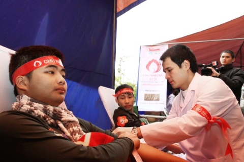 Đã có hàng nghìn sinh viên hiến máu trong Ngày hội “Chủ Nhật Đỏ” do báo Tiền Phong tổ chức